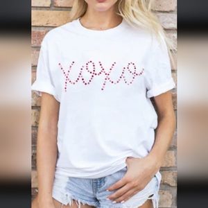 💗 Last One!! White Rhinestone XOXO Valentine Tee